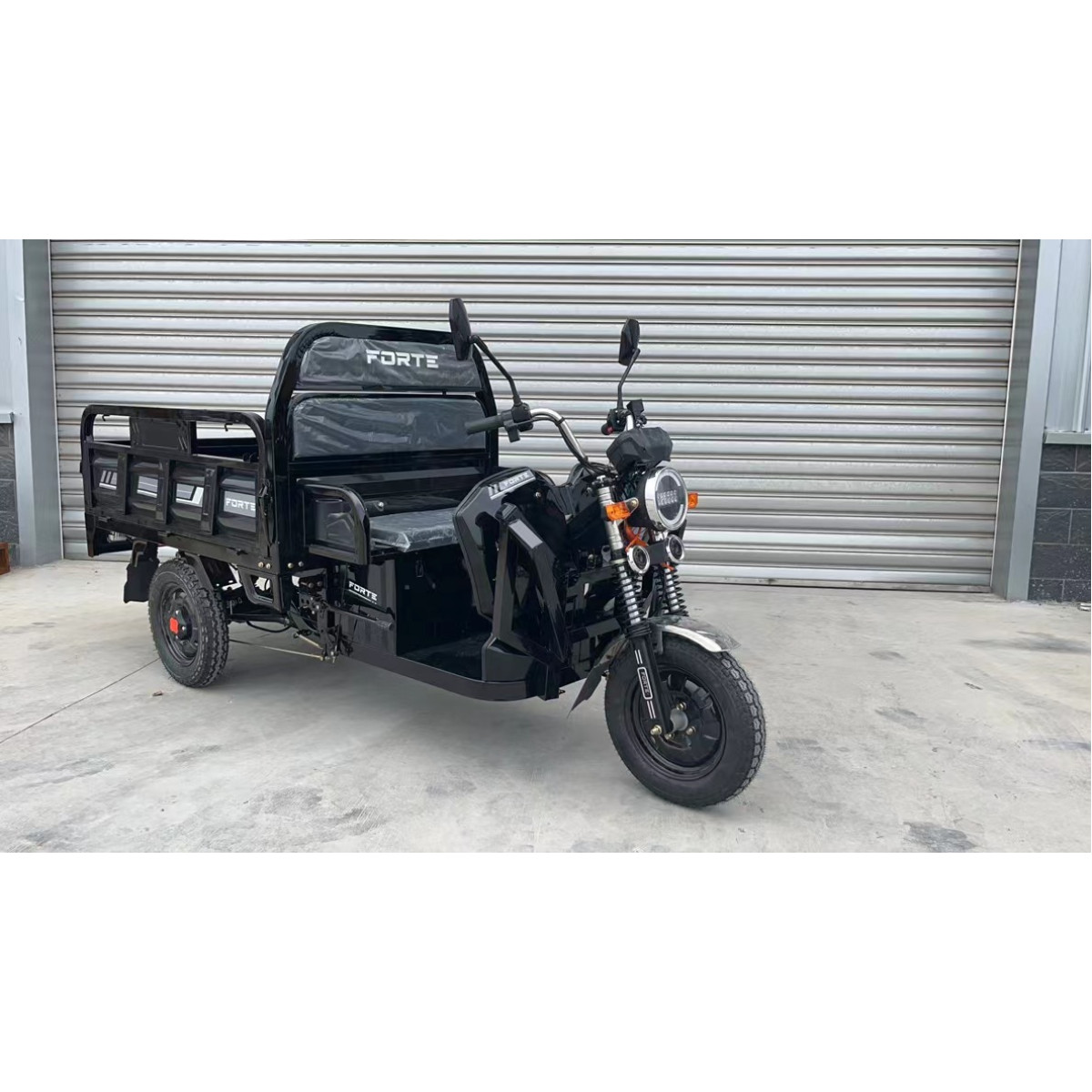 Грузовой электрический трицикл FORTE JH-1200 Черный
