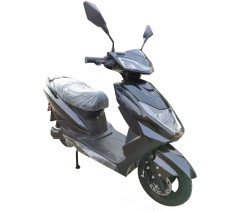 Електроскутер YADEA LUNA чорний