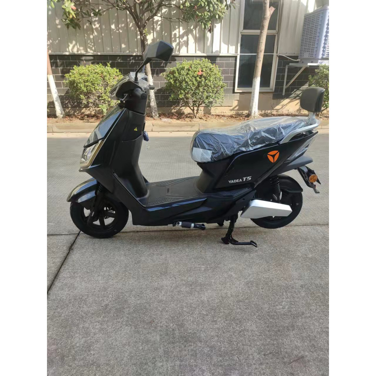 Электроскутер YADEA T5 черный