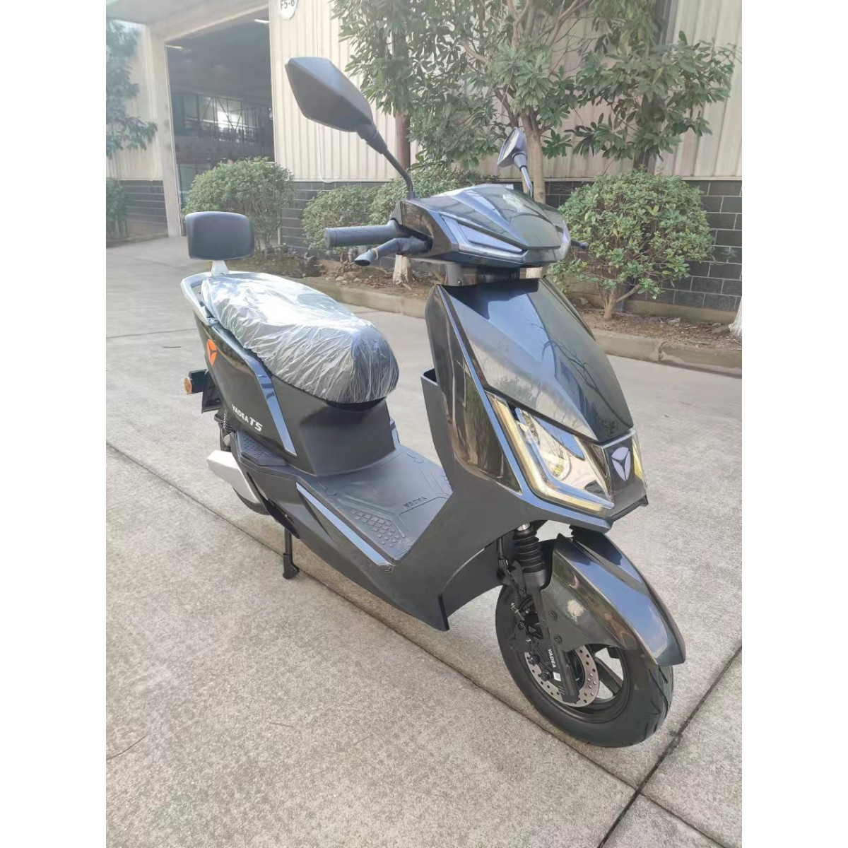 Электроскутер YADEA T5 черный