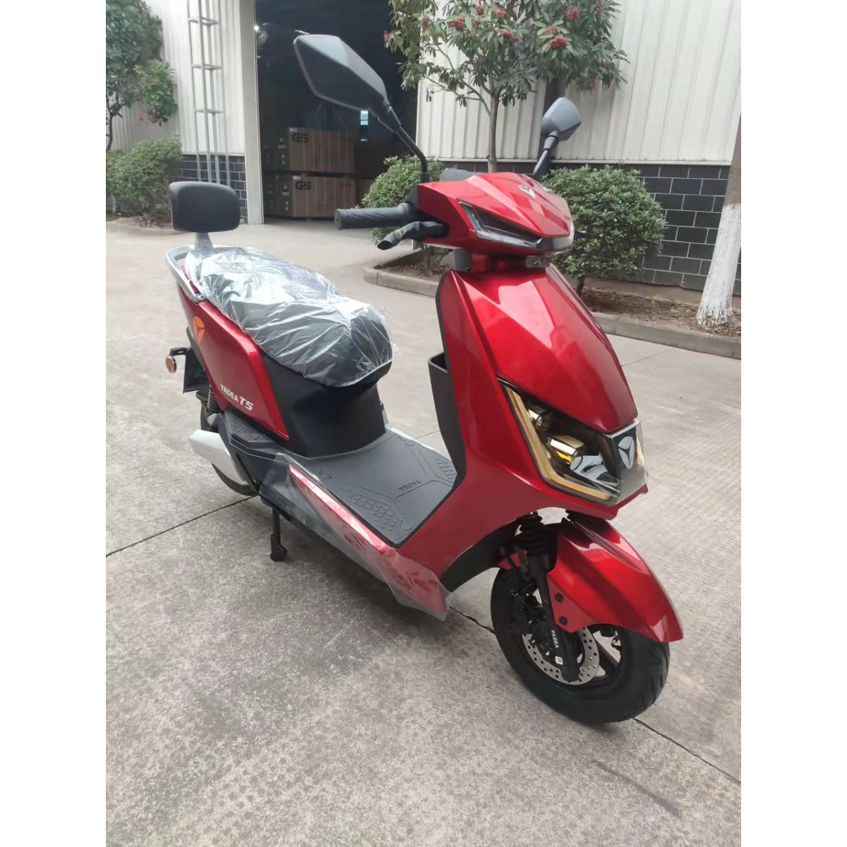 Электроскутер YADEA T5 красный